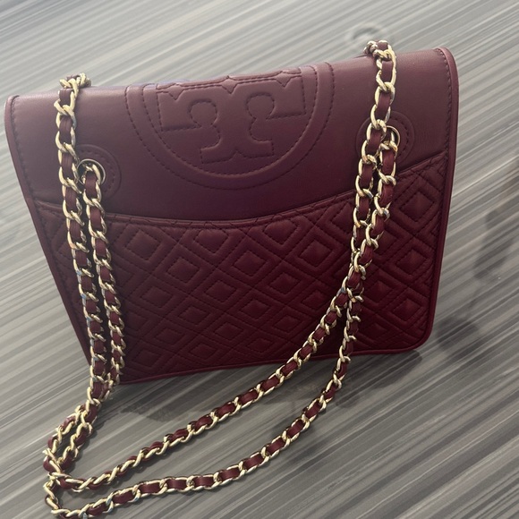 Tory Burch Burgundy Quilted Shoulder Bag - Picture 1 of 7